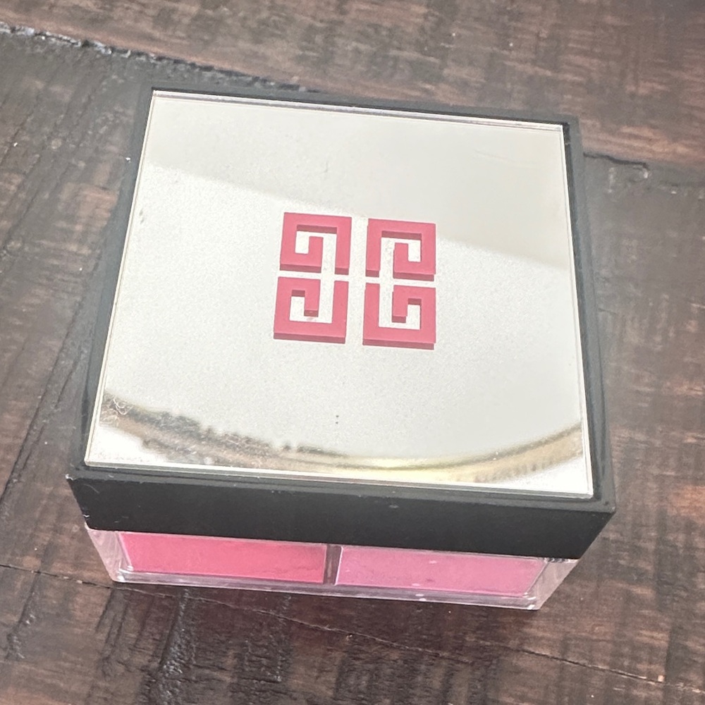 Givenchy Prisme Libre Blush in Black and Pink